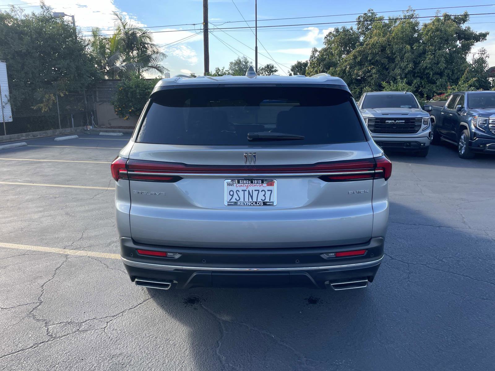 2025 Buick Enclave Preferred photo 2