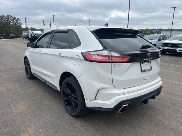 2021 Ford Edge ST photo 2