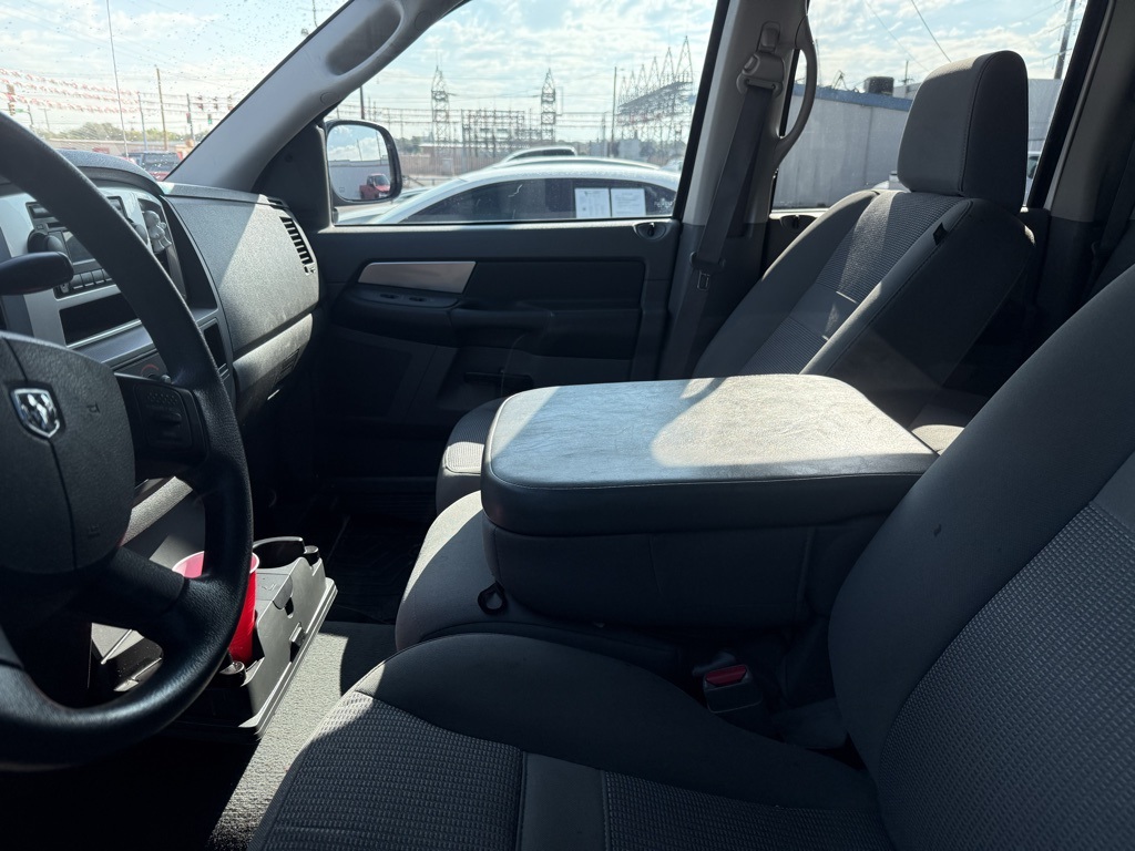 2008 Dodge Ram SLT photo 3