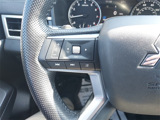 2023 Mitsubishi Outlander SE photo 10