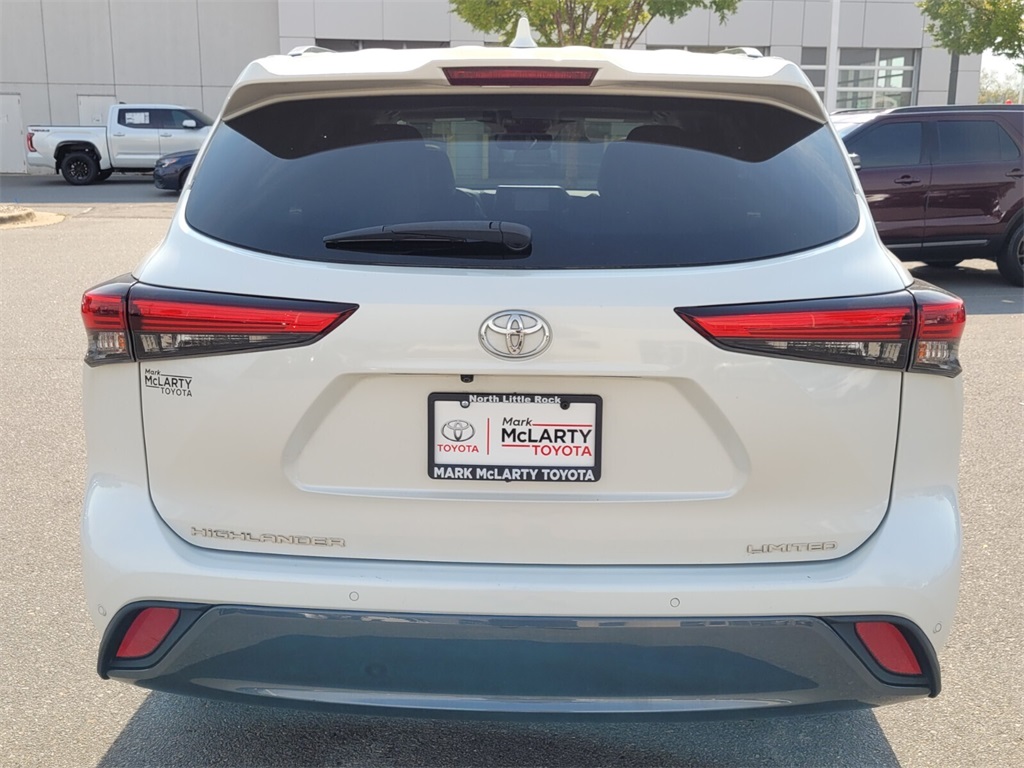 2020 Toyota Highlander Limited photo 9