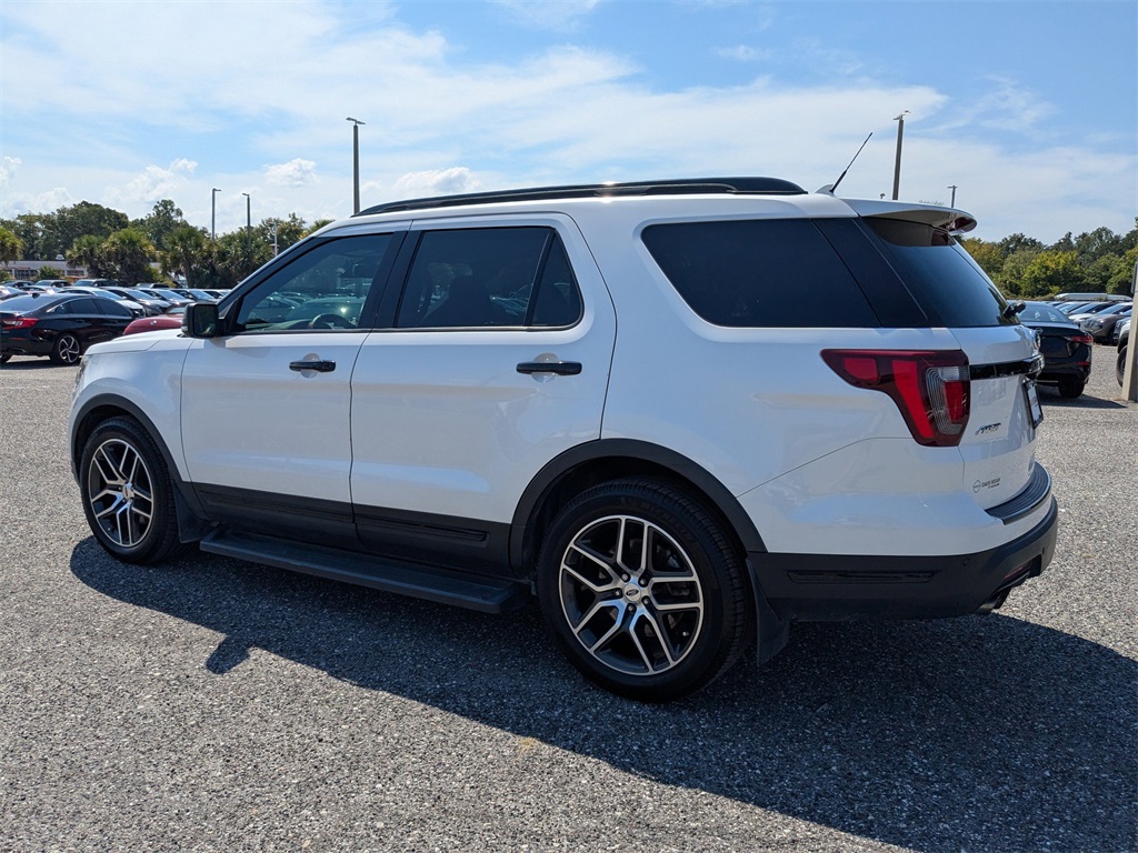 2018 Ford Explorer Sport photo 5