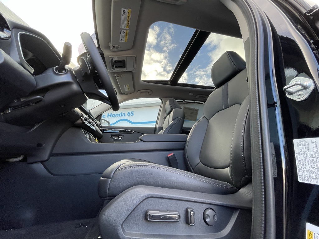 2025 Honda Pilot Touring photo 8