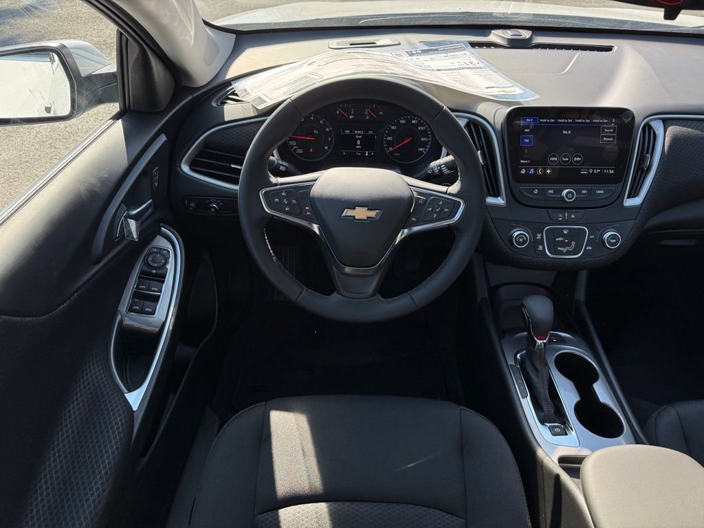 2025 Chevrolet Malibu RS photo 13