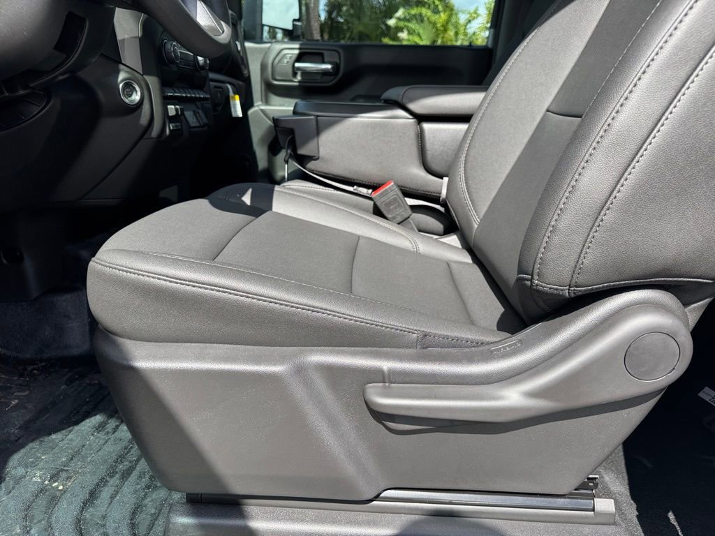 2025 Chevrolet Silverado 3500HD photo 18
