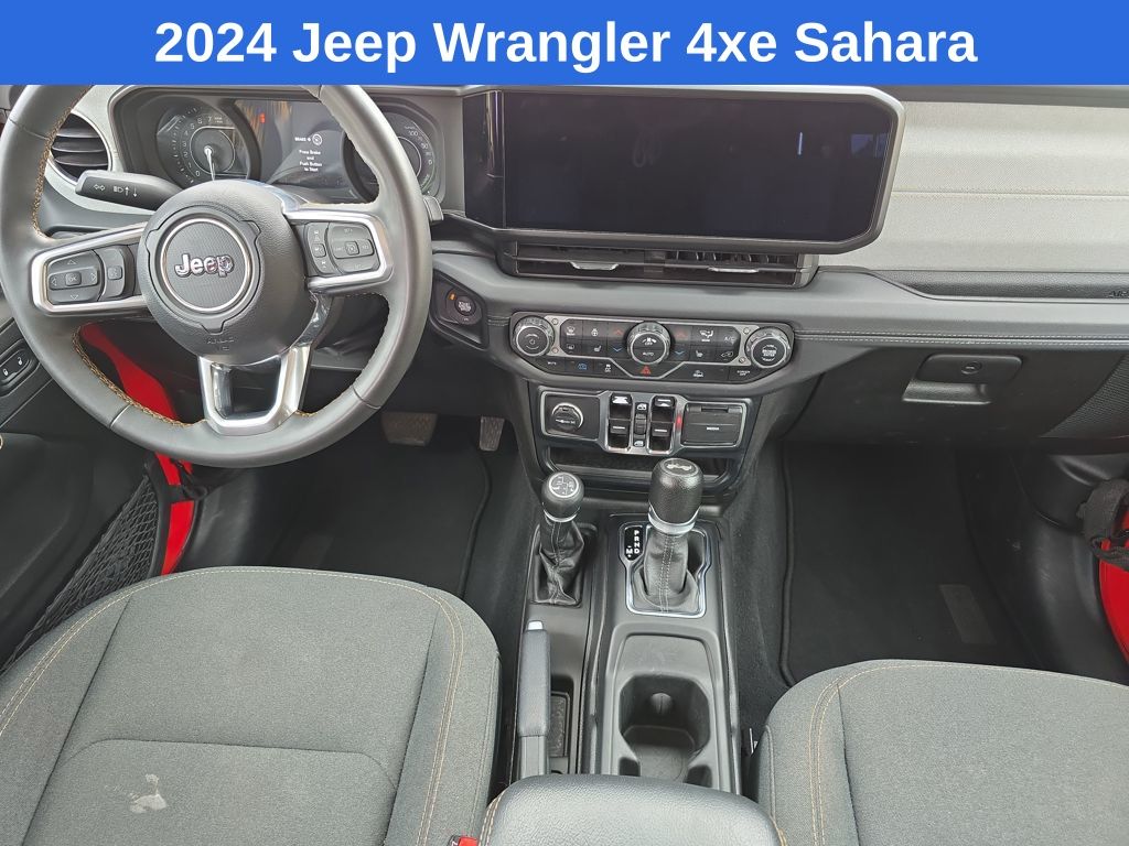 2024 Jeep Wrangler Sahara 4xe photo 12