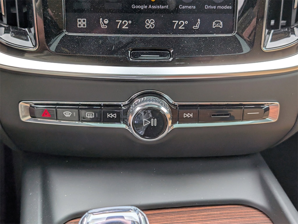 2026 Volvo V60 Cross Country B5 photo 20