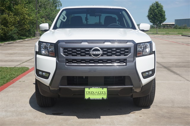 2025 Nissan Frontier SV photo 2