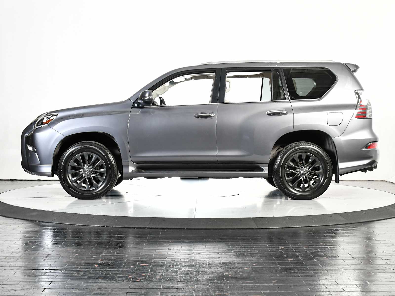 2020 Lexus GX 460 Premium photo 2
