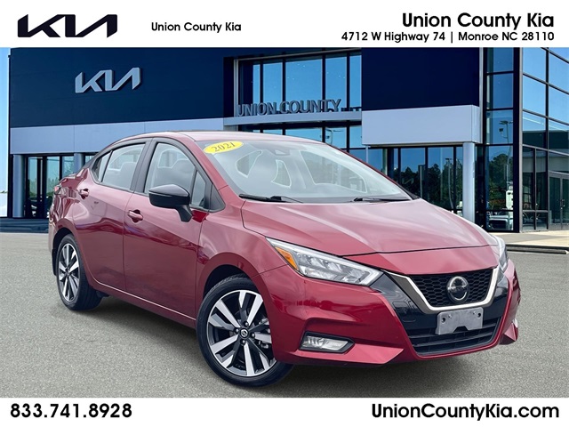 2021 Nissan Versa Sedan SR's photo