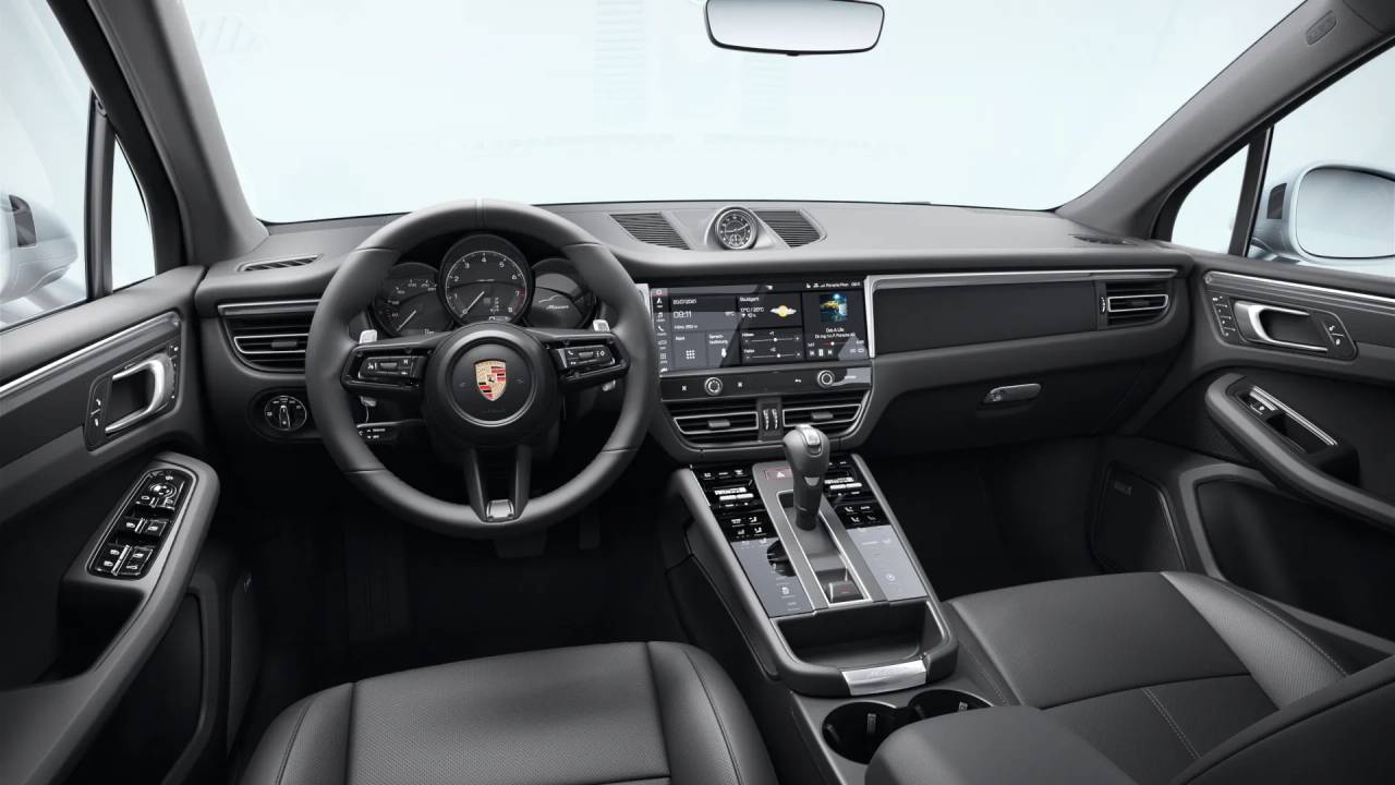 2026 Porsche Macan T photo 10