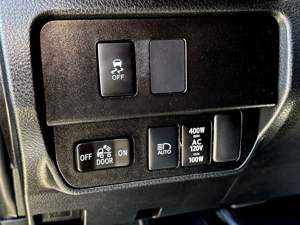 2022 Toyota Tacoma TRD Sport V6 photo 11
