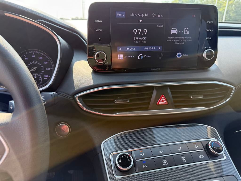 2022 Hyundai Santa Fe SEL photo 17