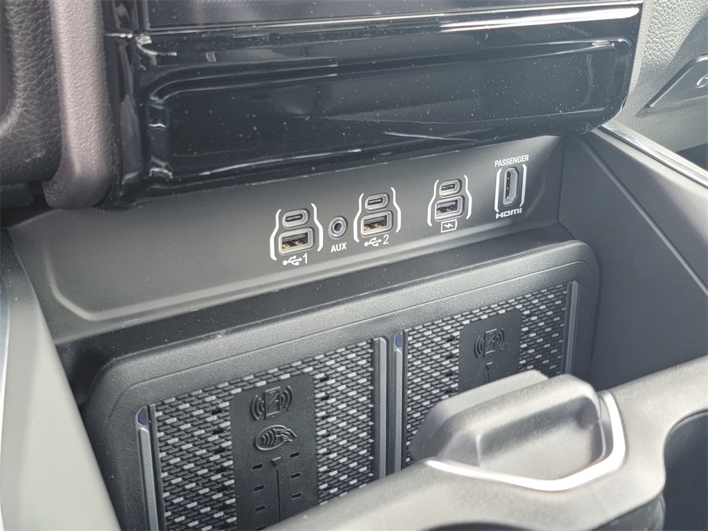 2026 Ram 1500 Laramie photo 17