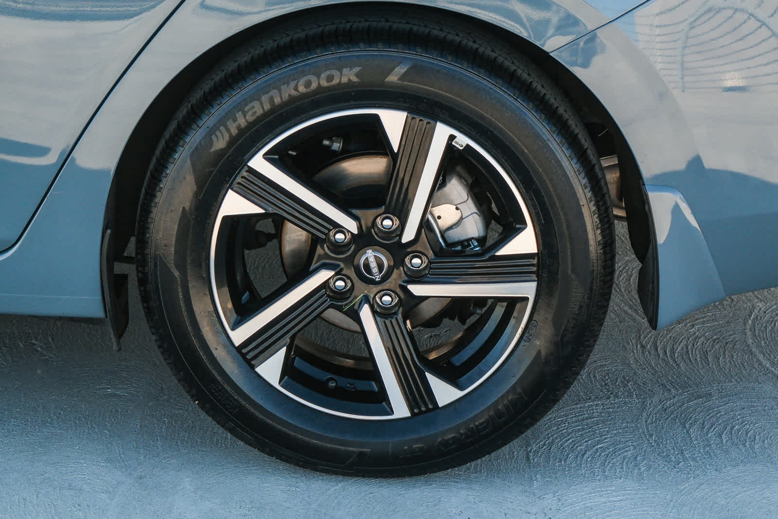 2024 Nissan Sentra SV photo 7