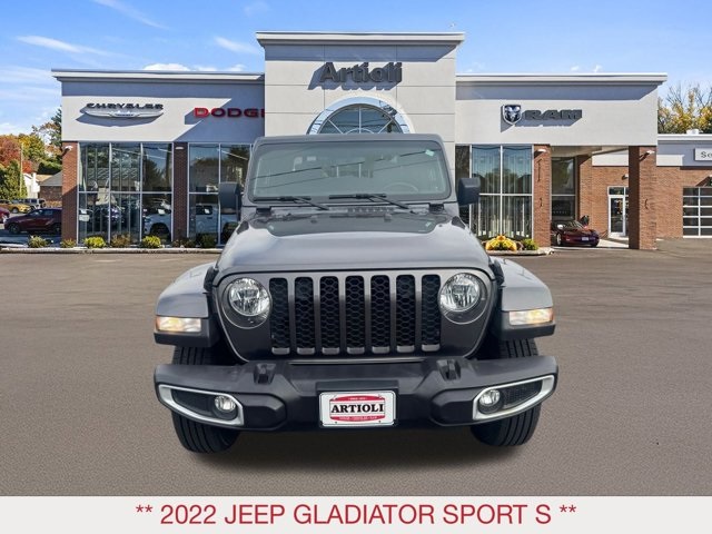 2022 Jeep Gladiator Sport photo 2