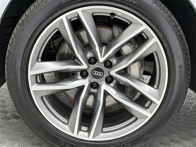 2018 Audi Q7 3.0T Prestige photo 2