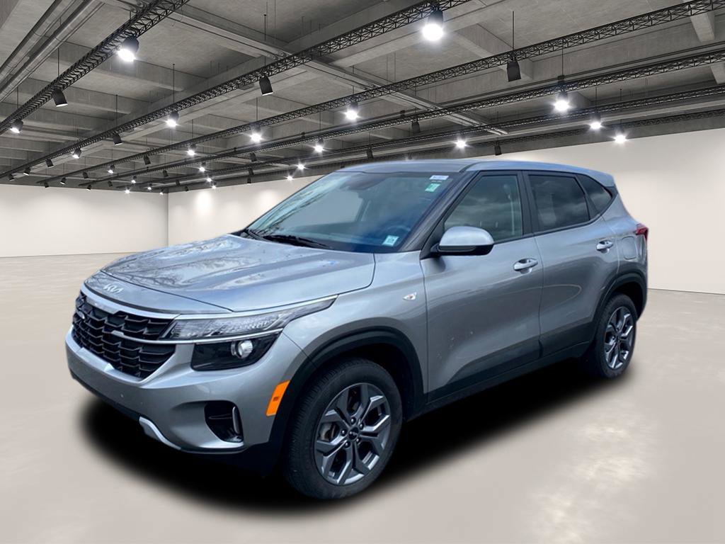 2024 Kia Seltos LX photo 2