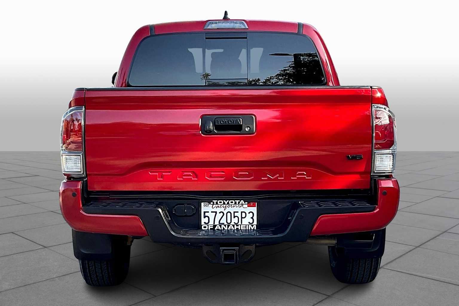 2022 Toyota Tacoma TRD photo 4