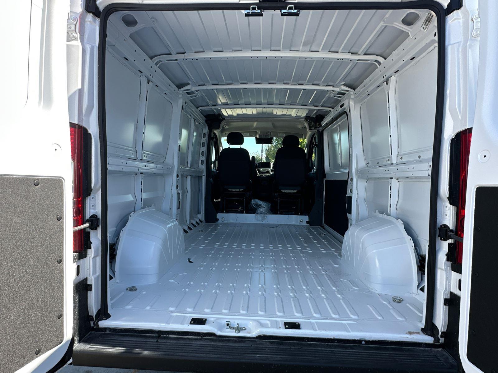 2026 Ram ProMaster 1500 photo 3