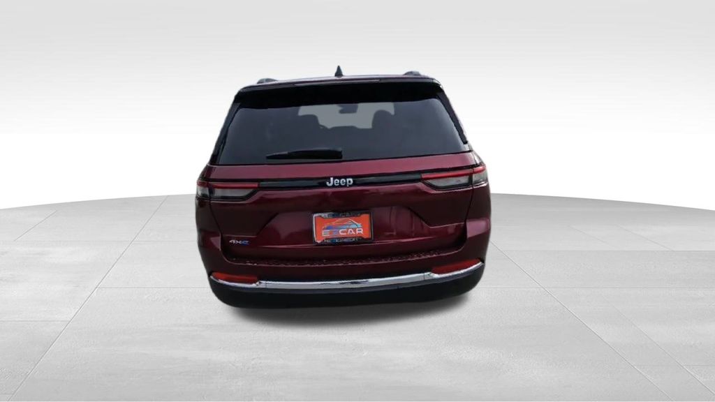 2024 Jeep Cherokee Limited 4xe photo 4