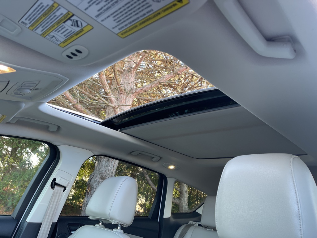 2015 Ford Escape Titanium photo 3