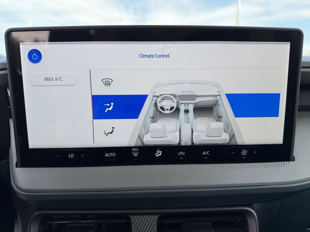 2025 Ford Maverick XL photo 4