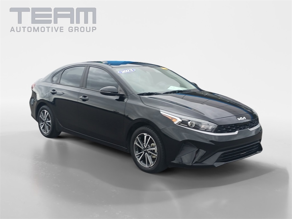 2023 Kia Forte LXS's photo