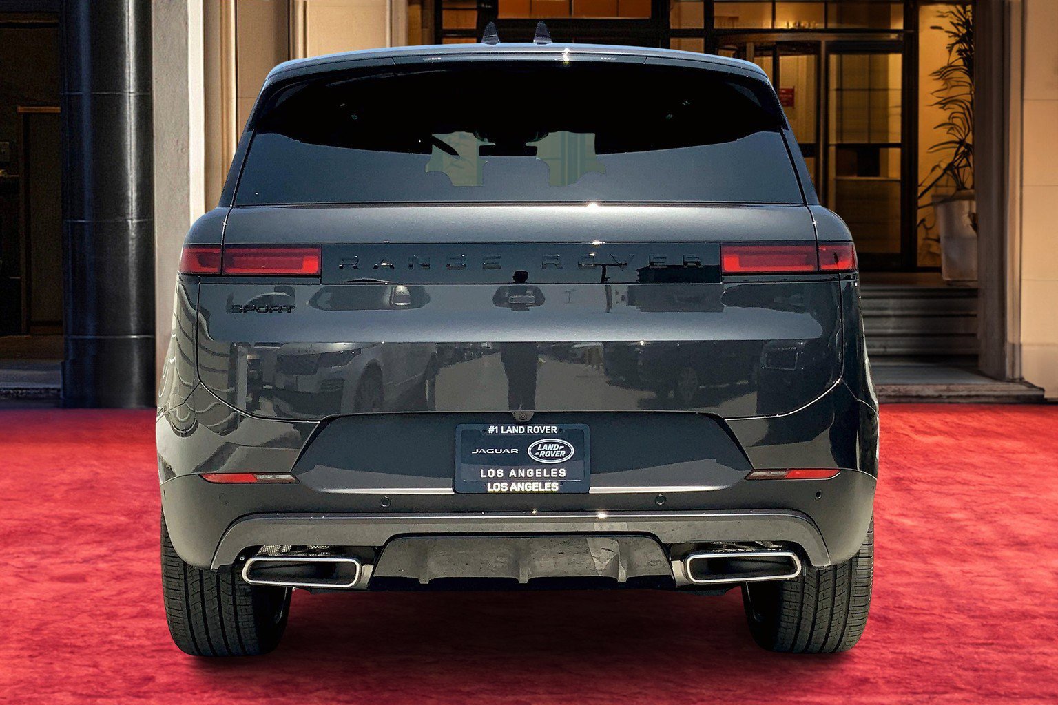 2025 Land Rover Range Rover Sport P360 SE photo 3