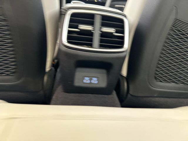 2024 Genesis G70 3.3T Sport Advanced photo 14