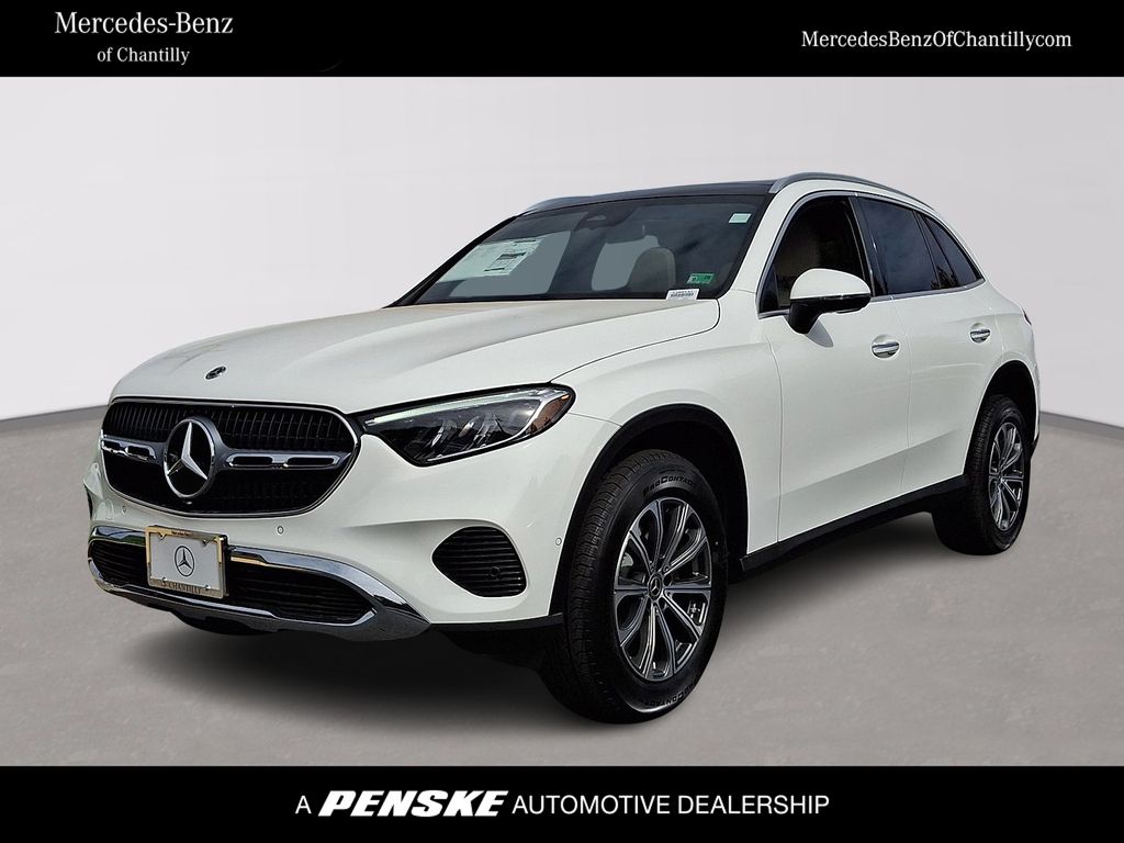 2026 Mercedes-Benz GLC Base's photo