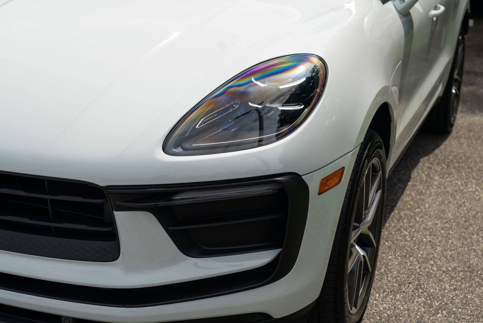 2025 Porsche Macan Base photo 20