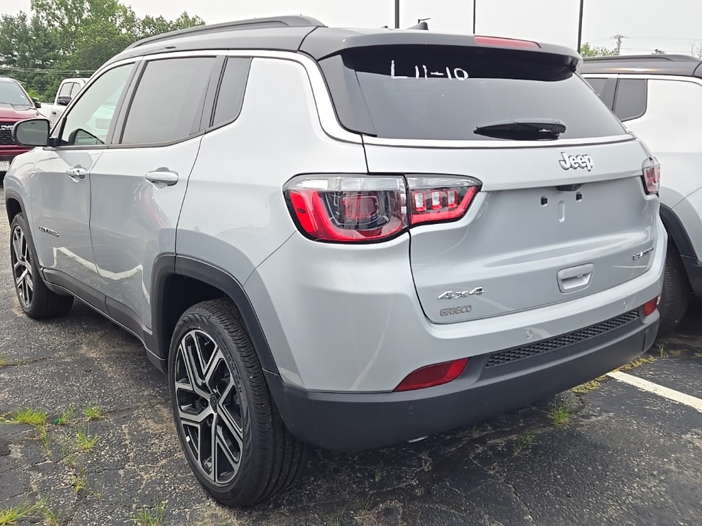 2025 Jeep Compass Limited photo 2