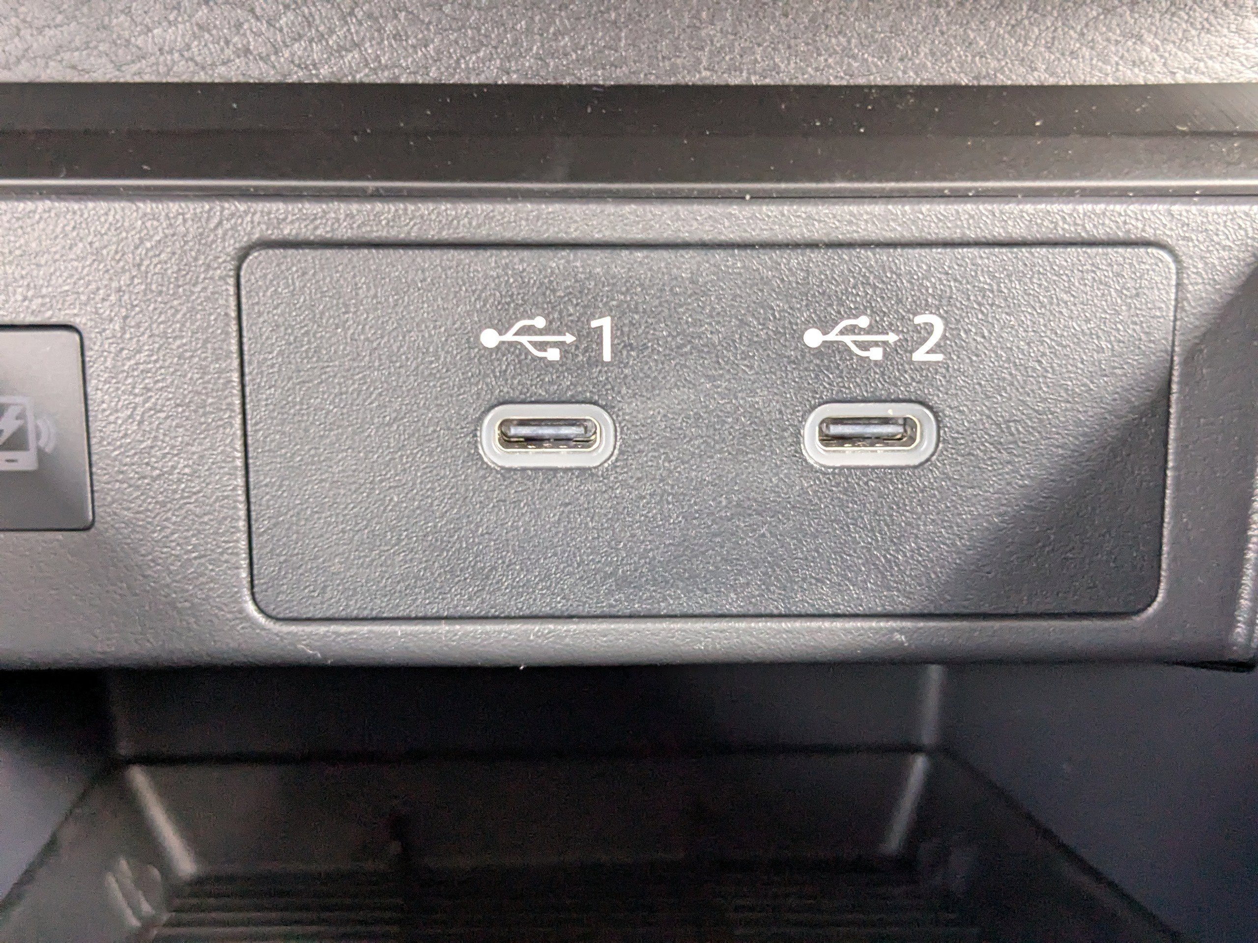 2025 Nissan Kicks SR photo 14