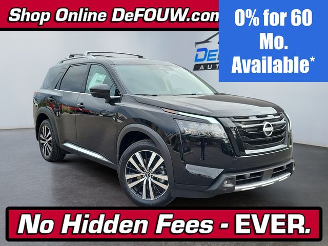 2025 Nissan Pathfinder Platinum's photo