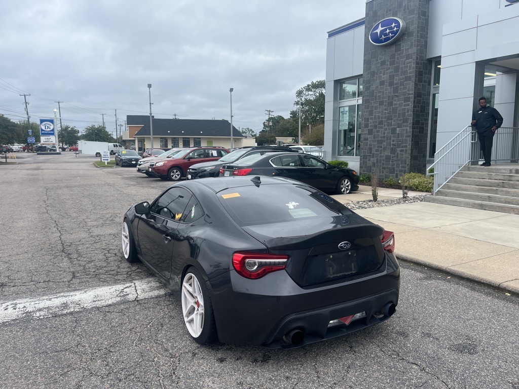 2016 Subaru BRZ Limited photo 2