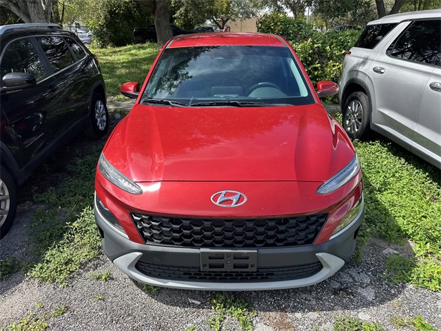 2022 Hyundai Kona SEL SE photo 2
