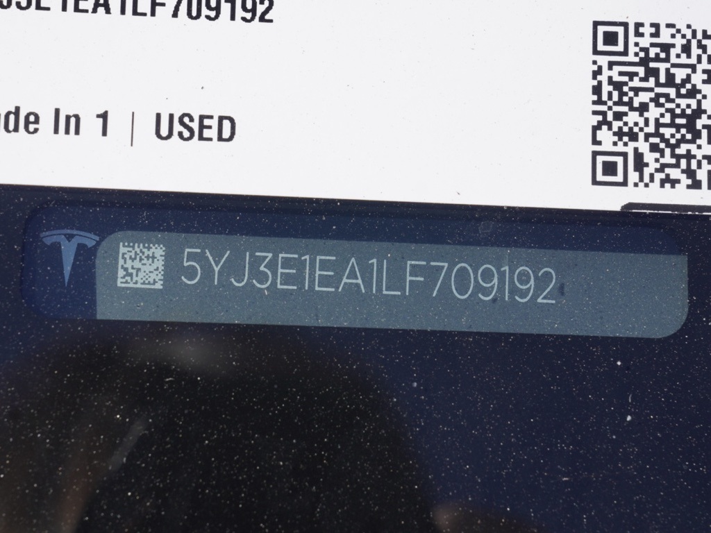 2020 Tesla Model 3 Standard Range Plus photo 3