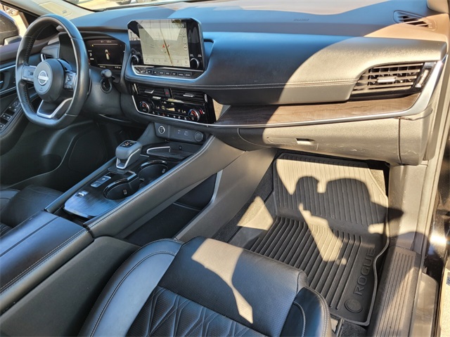 2022 Nissan Rogue Platinum photo 16
