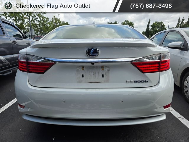 2015 Lexus ES 300h photo 5