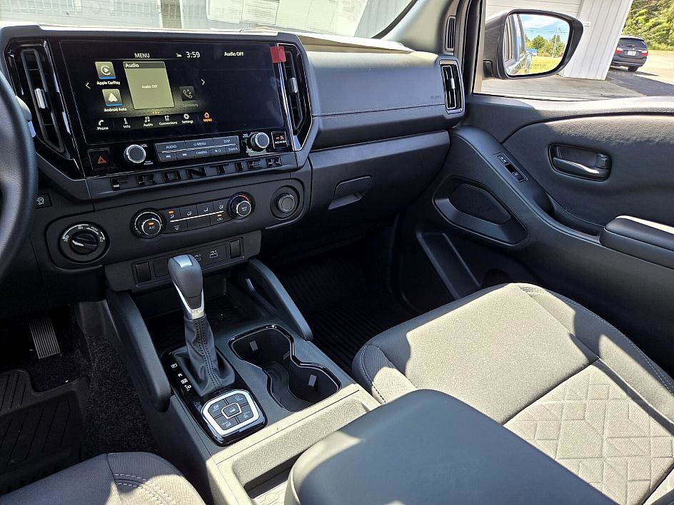 2026 Nissan Frontier Crew Cab SV photo 13