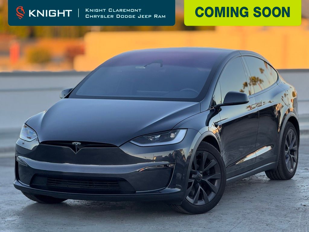 2024 Tesla Model X Long Range's photo
