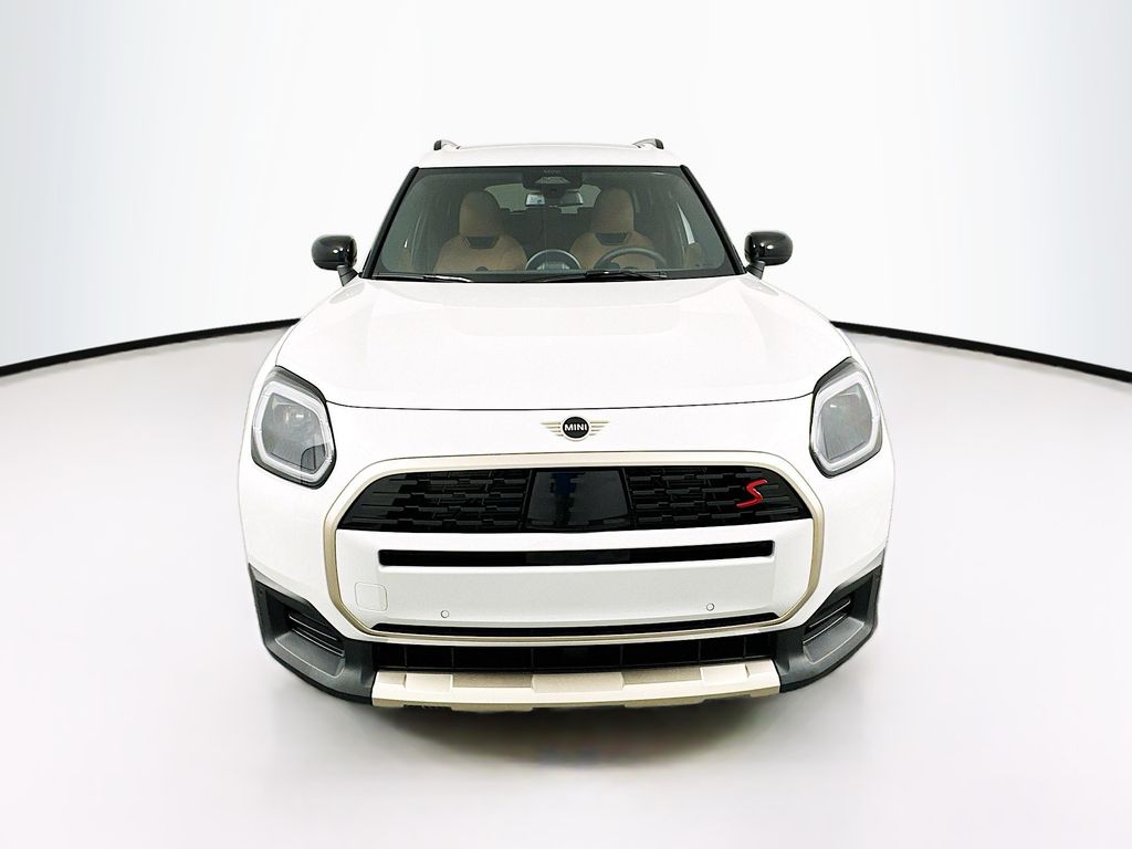 New 2025 White MINI Signature Plus image 2