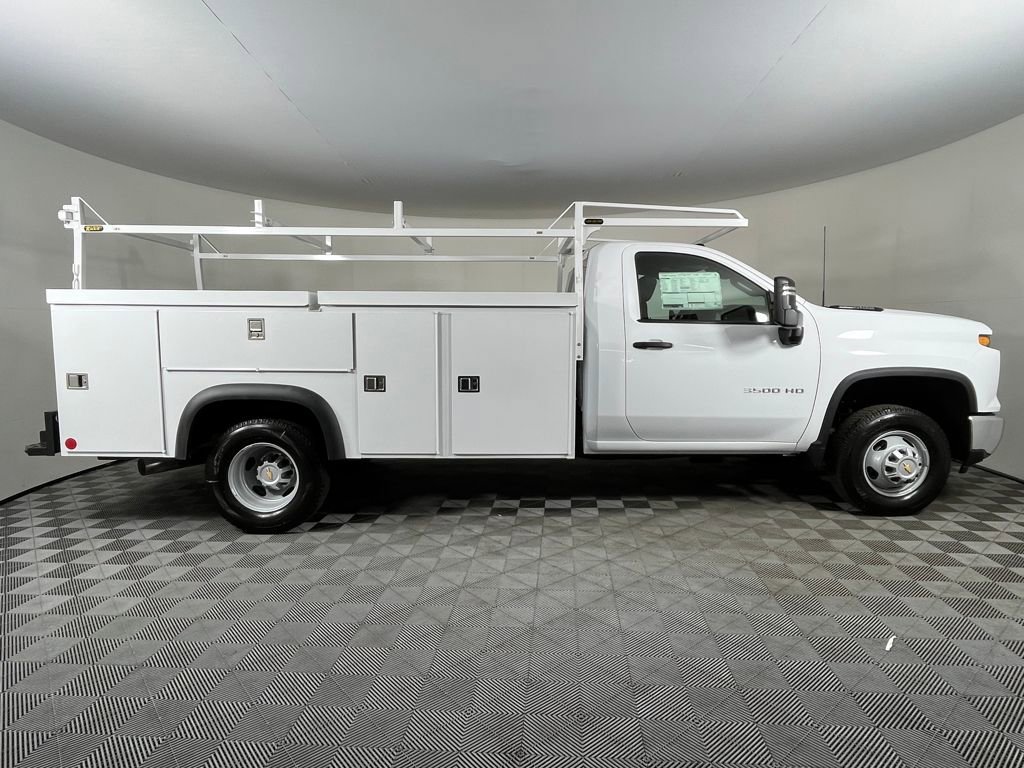 2025 Chevrolet Silverado 3500HD Work Truck photo 4