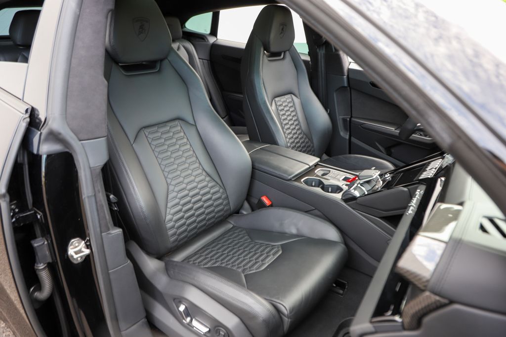 2021 Lamborghini Urus photo 60