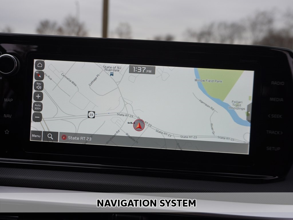 2022 Kia K5 GT-Line photo 3