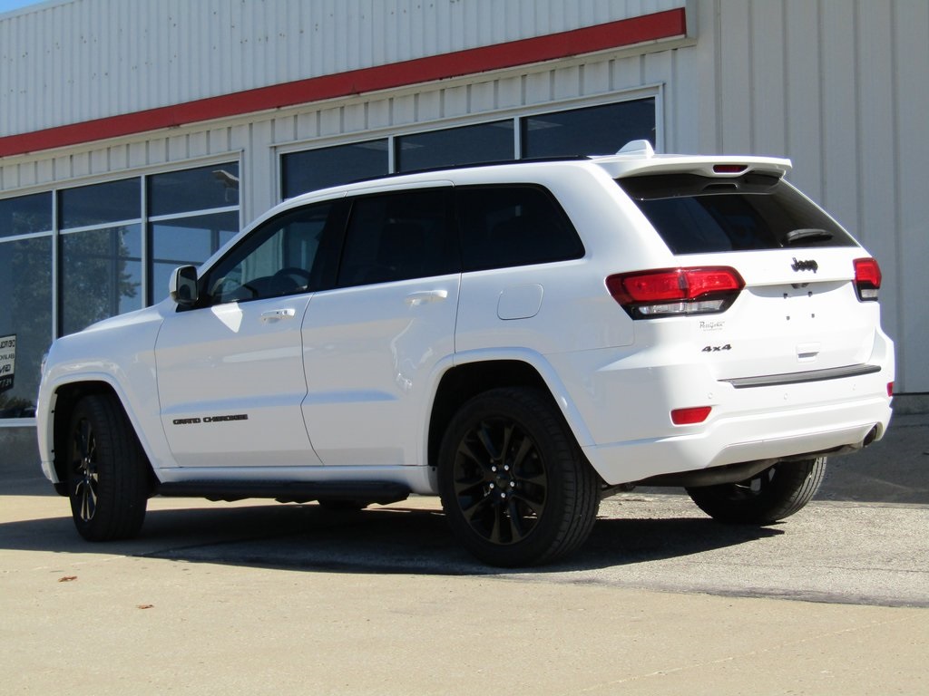 2020 Jeep Grand Cherokee Altitude photo 4