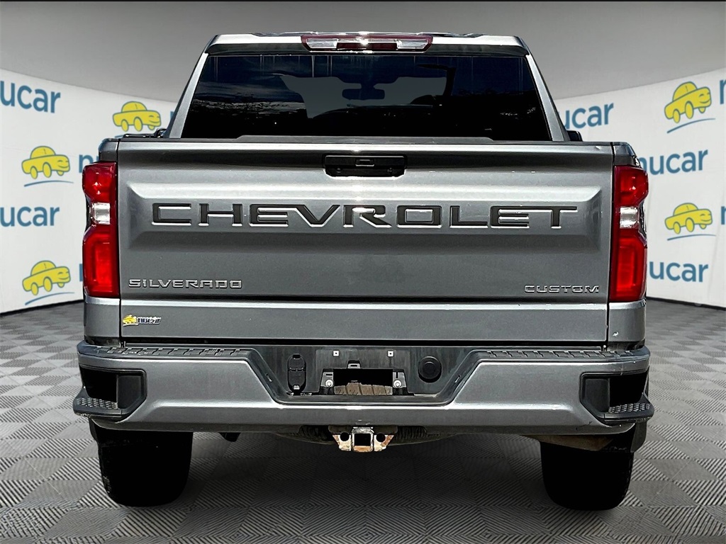 2022 Chevrolet Silverado 1500 Custom photo 5