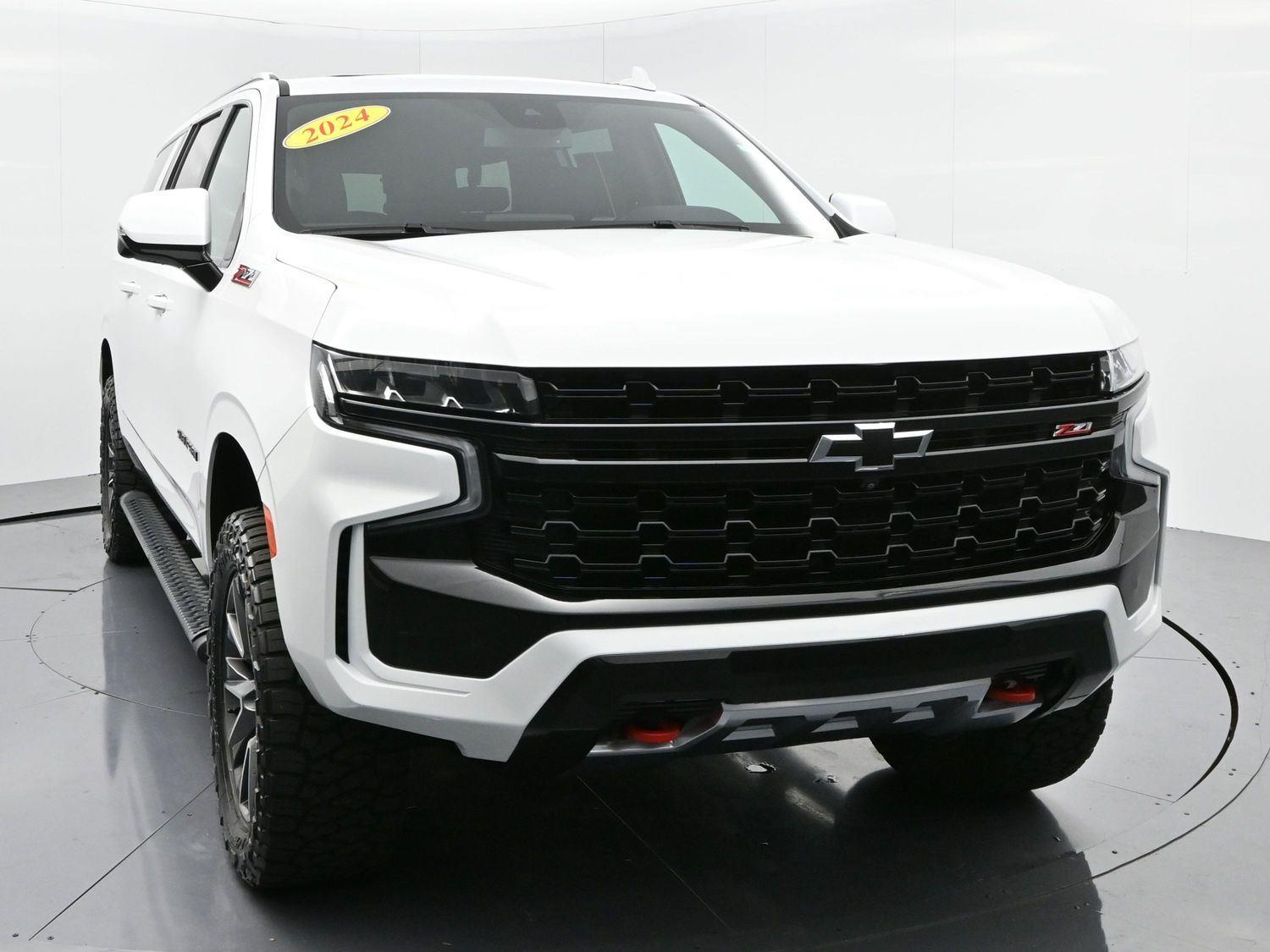 2024 Chevrolet Suburban Z71 photo 2