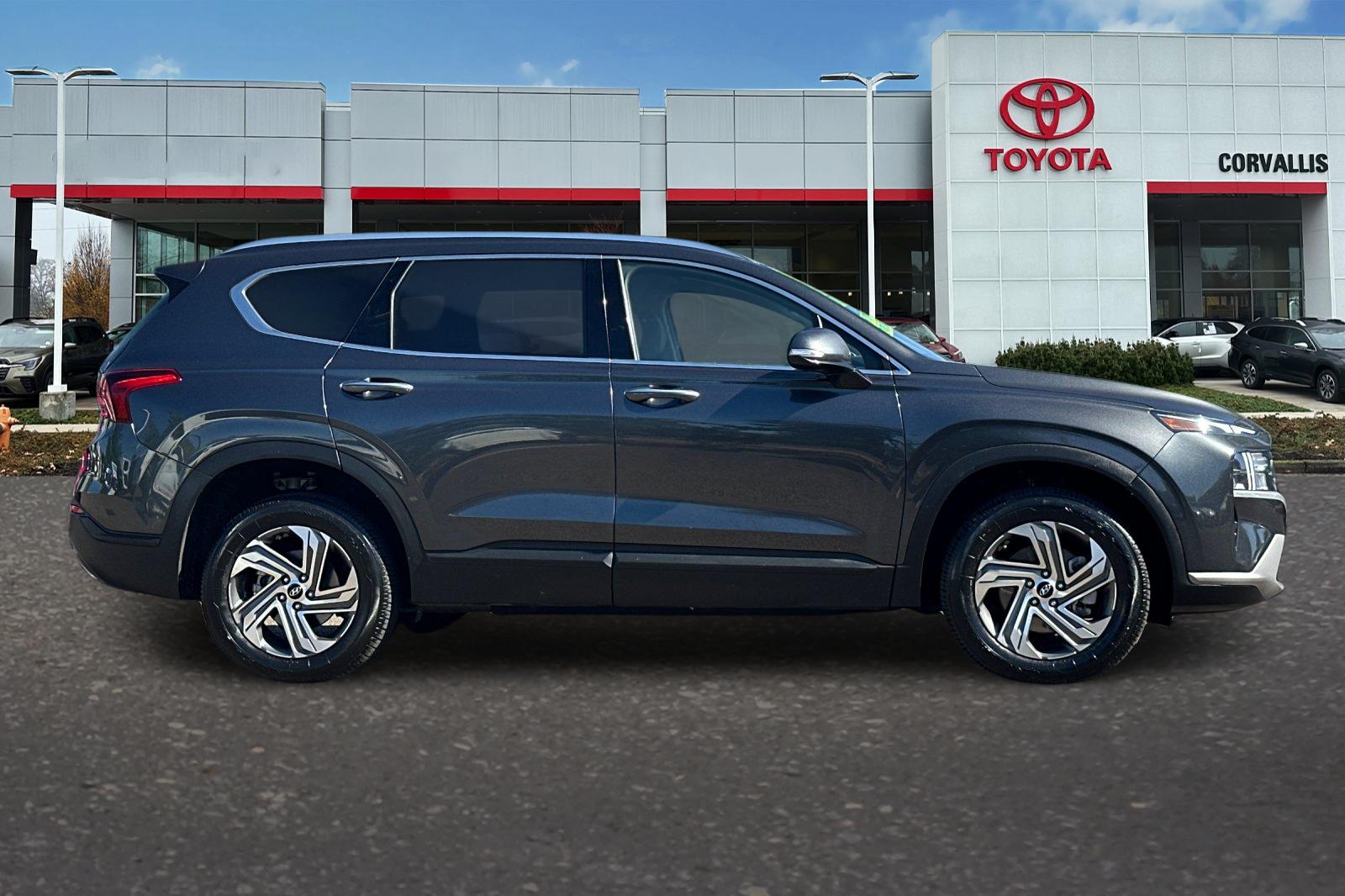 2023 Hyundai Santa Fe SEL photo 2